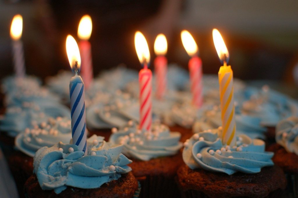 cupcakes, celebrating sobriety, national sobriety day